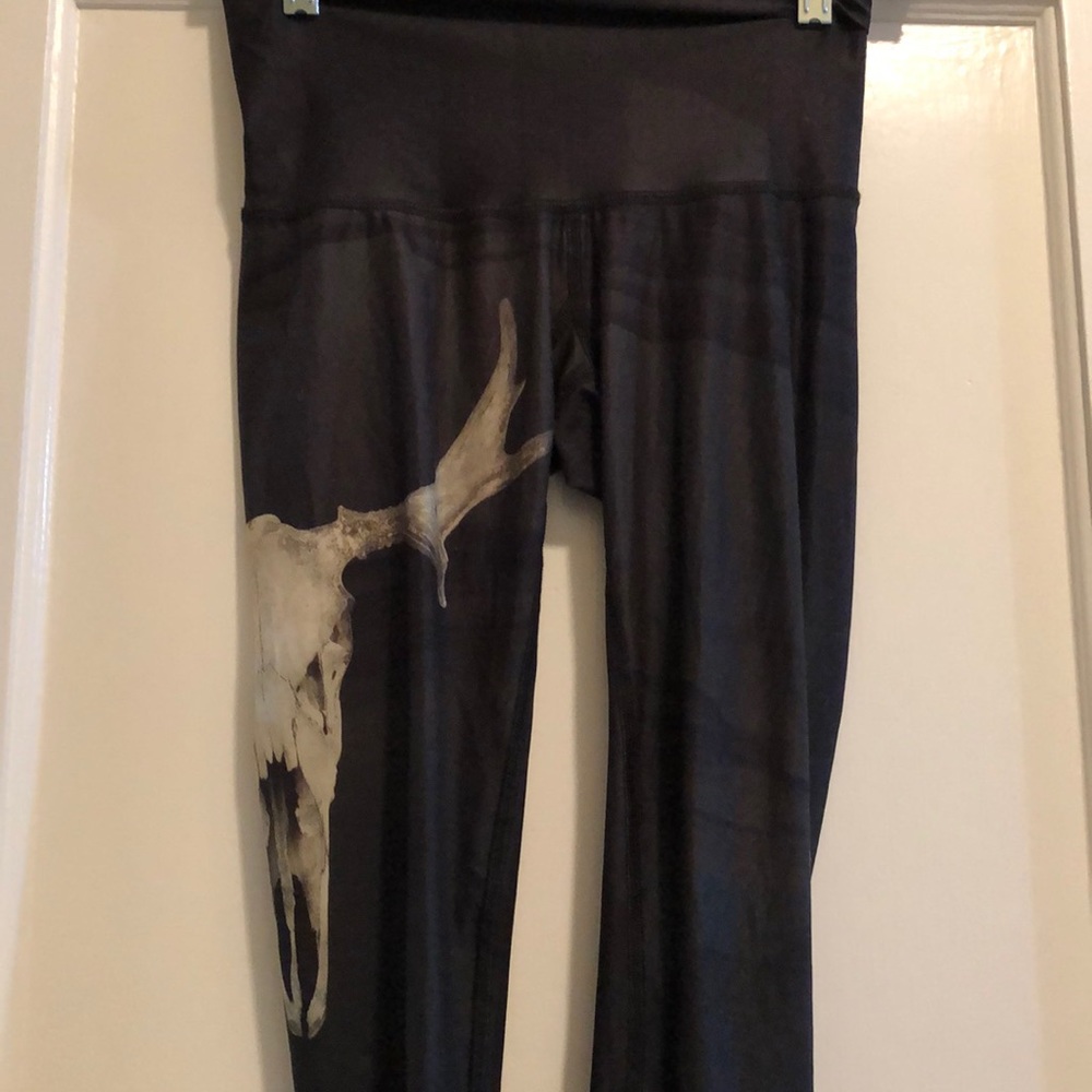 Teeki Black Leggings with Skull Design